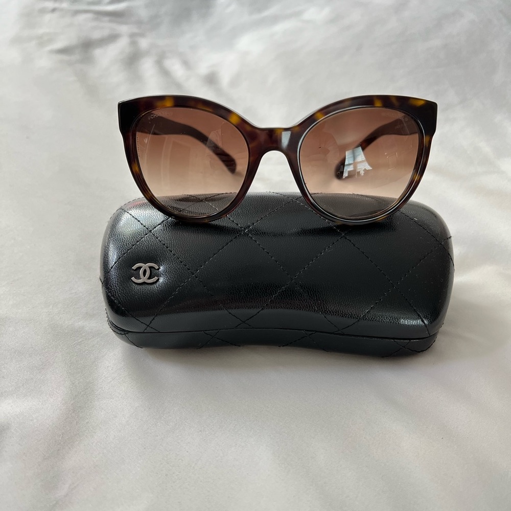 Perfect condition Chanel sunglasses. Bought from Nordstrom.